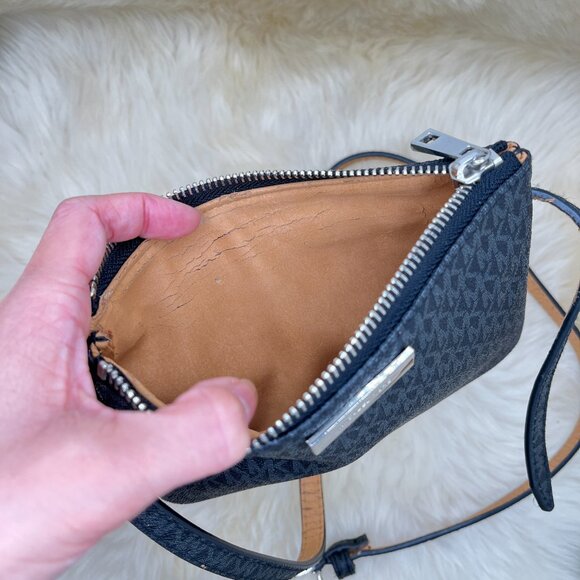 Michael Kors MK Black Belt Bag - Picture 3 of 4